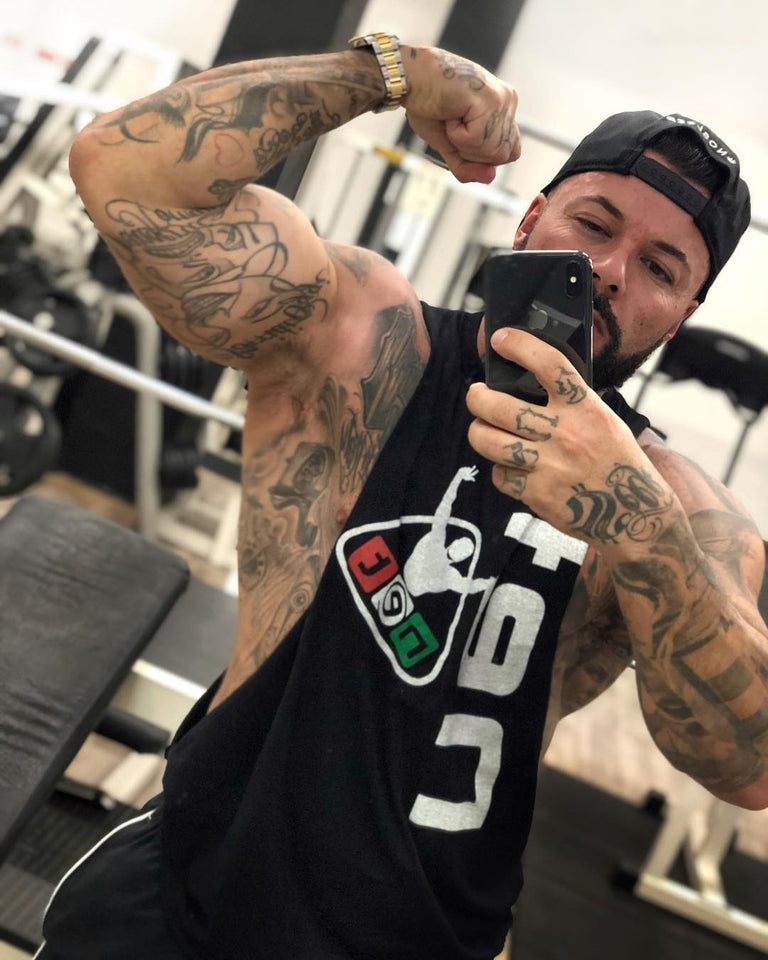 Muscle Gain and Tattoos - What to Know | Inkeeze