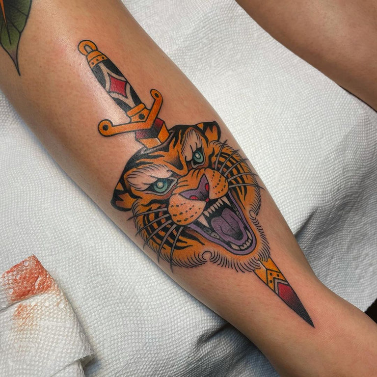 Tattoo peeling a LOT with ink : r/tattooadvice