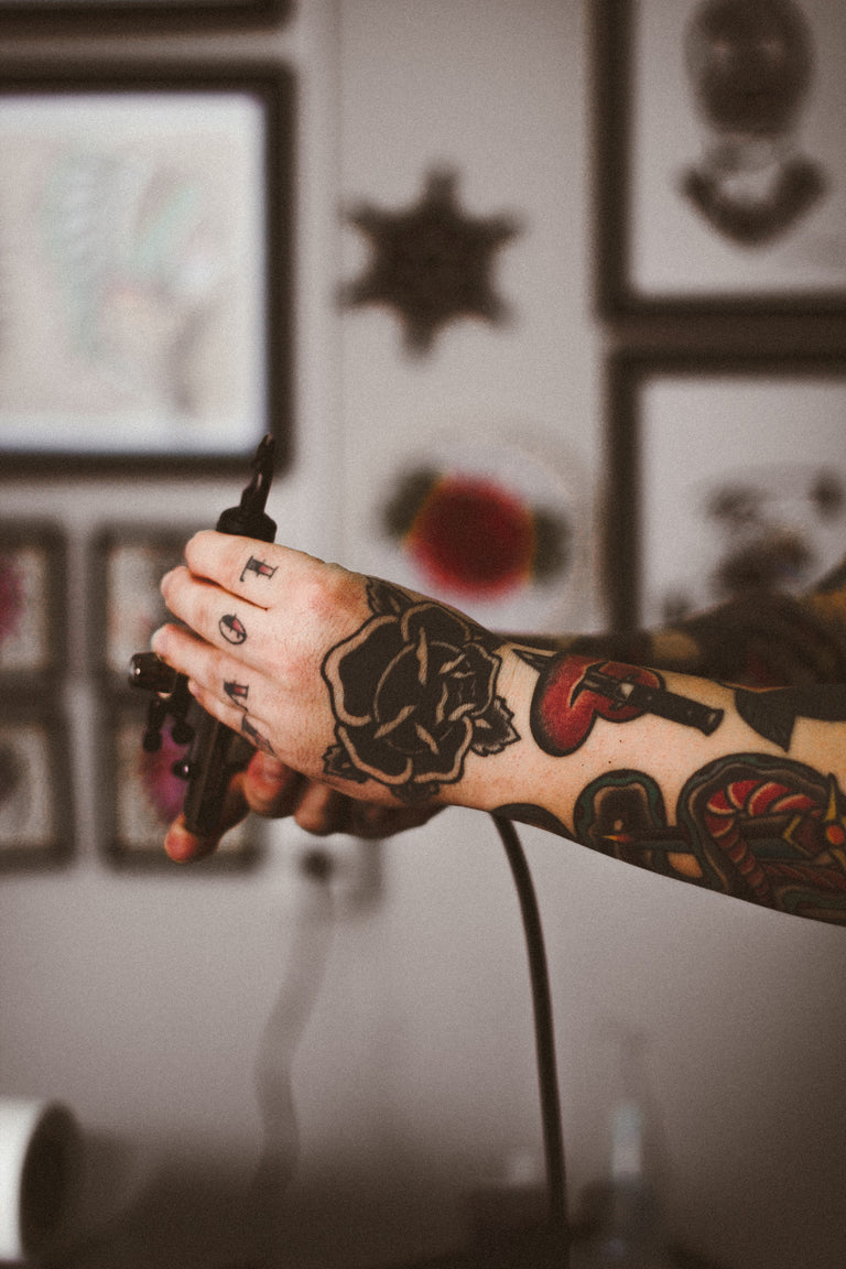What is Tattoo Oozing? The Good, Bad, and Ugly INKEEZE